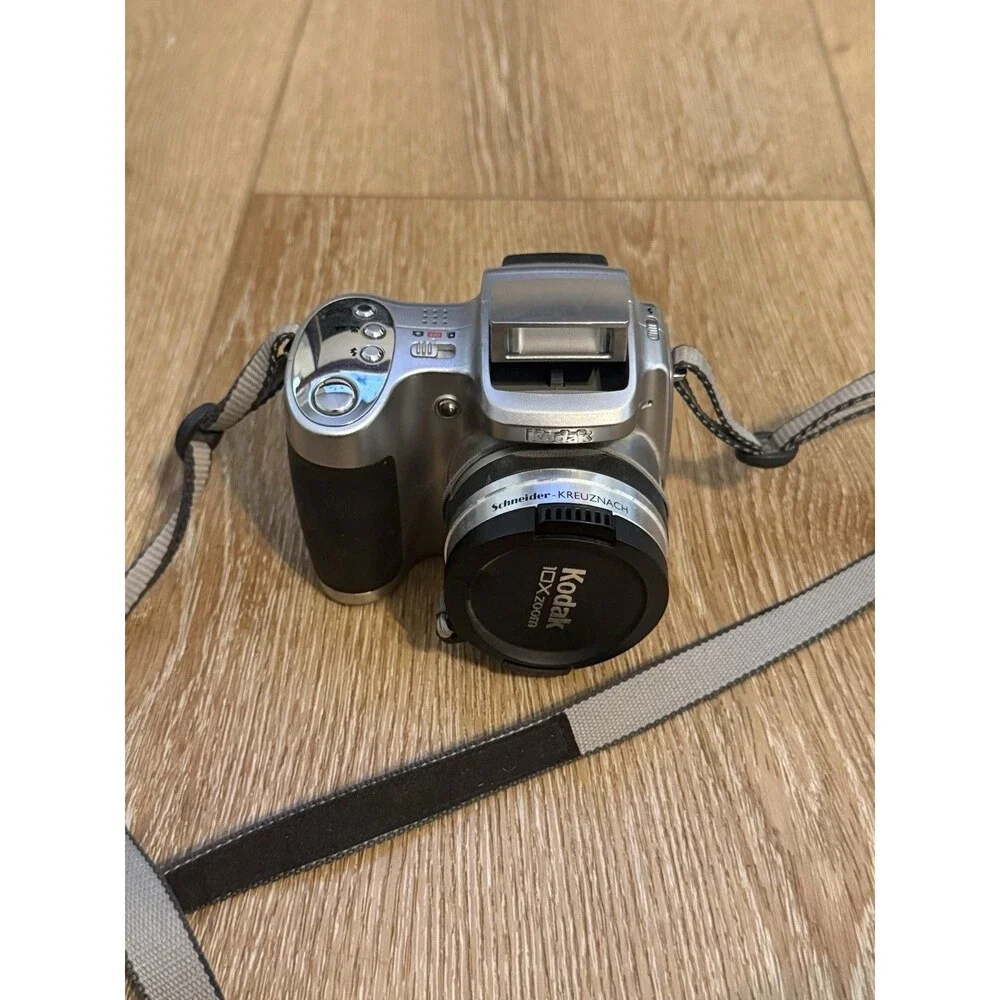 Kodak EasyShare Z710 7.1MP 10x Optical Zoom Autofocus Silver Digital Camera Work